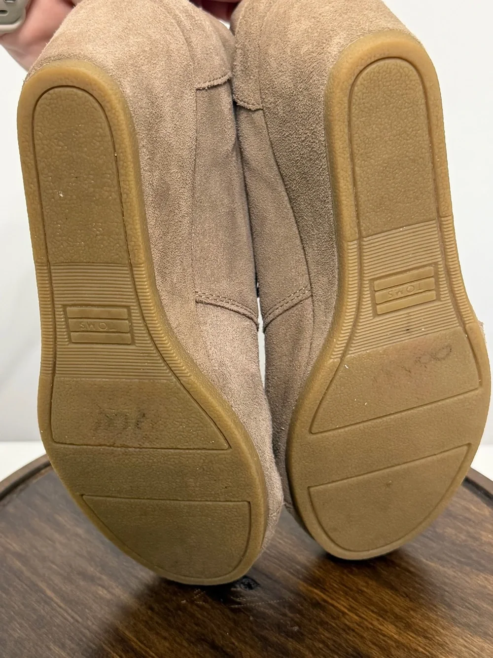 TOMS Desert Wedge Suede Chukkas Booties Khaki Tan 8